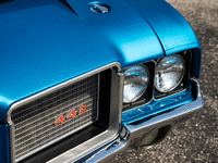 Image 10 of 23 of a 1972 OLDSMOBILE CUTLASS SUPREME