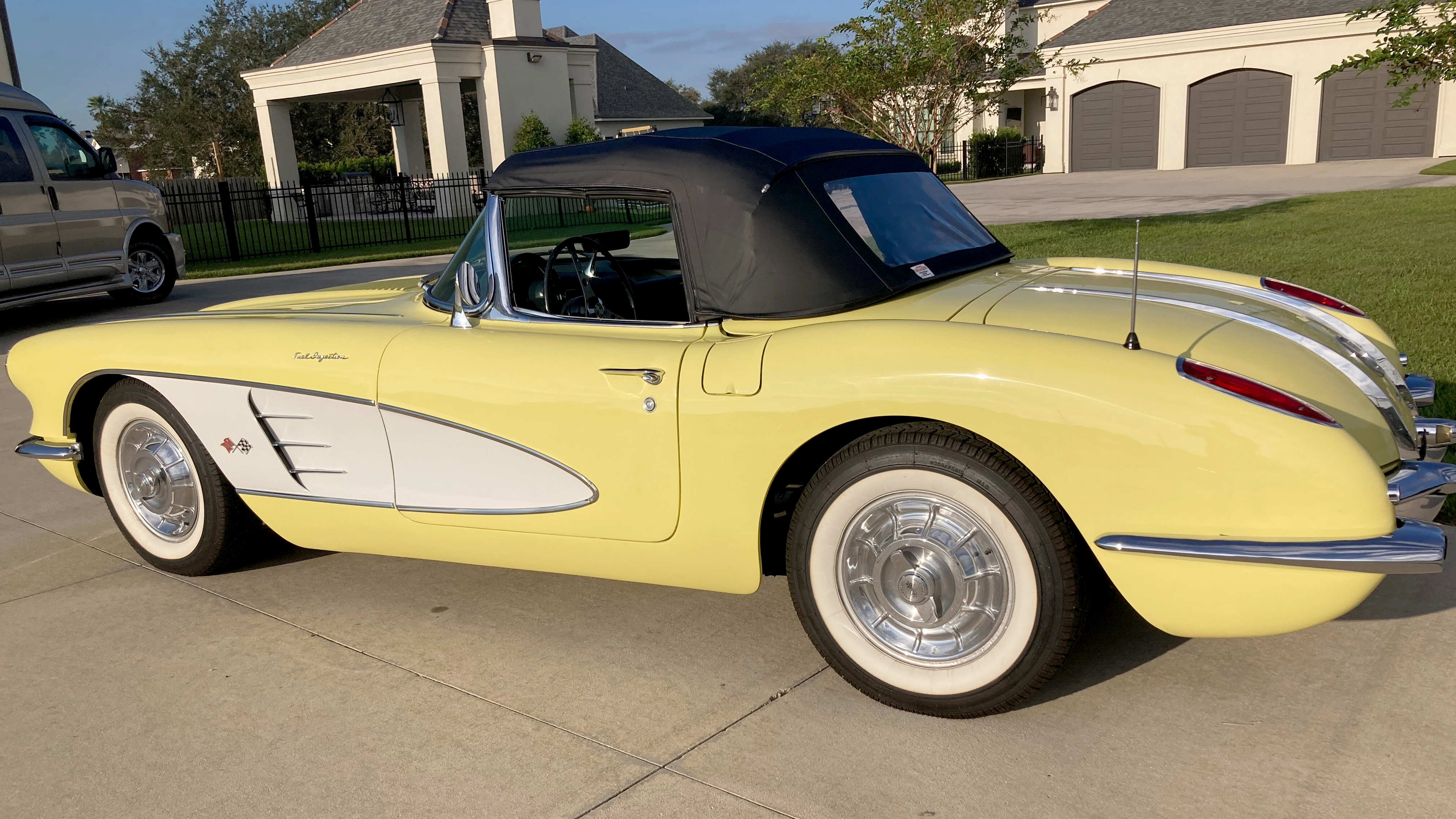 3rd Image of a 1958 CHEVROLET CORVETTE