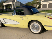 Image 4 of 11 of a 1958 CHEVROLET CORVETTE