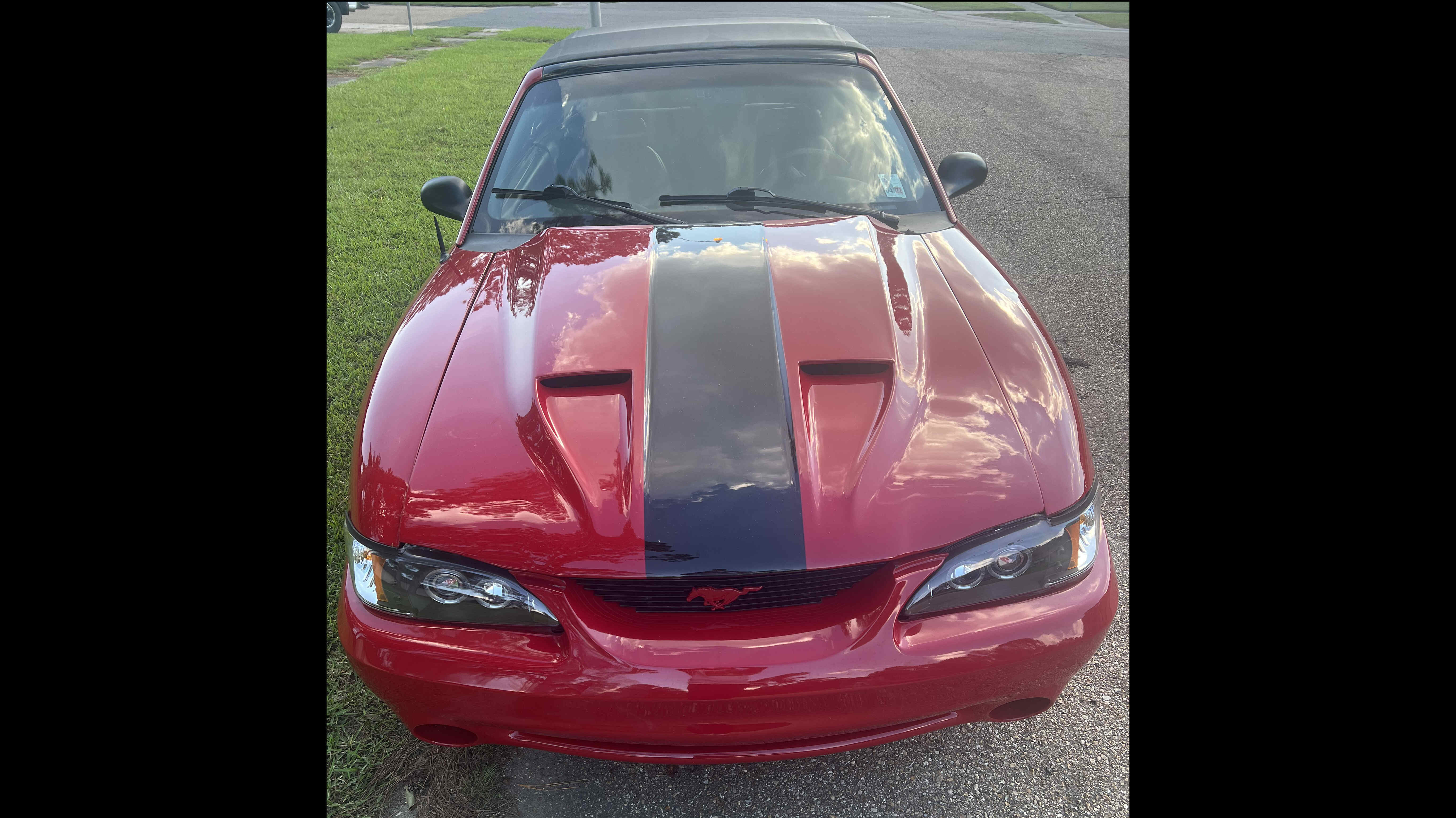 2nd Image of a 1998 FORD MUSTANG GT