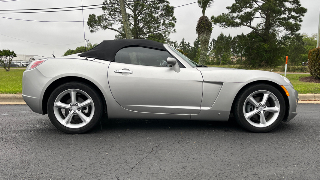 3rd Image of a 2009 SATURN SKY