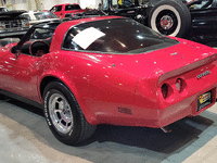 Image 3 of 13 of a 1982 CHEVROLET CORVETTE