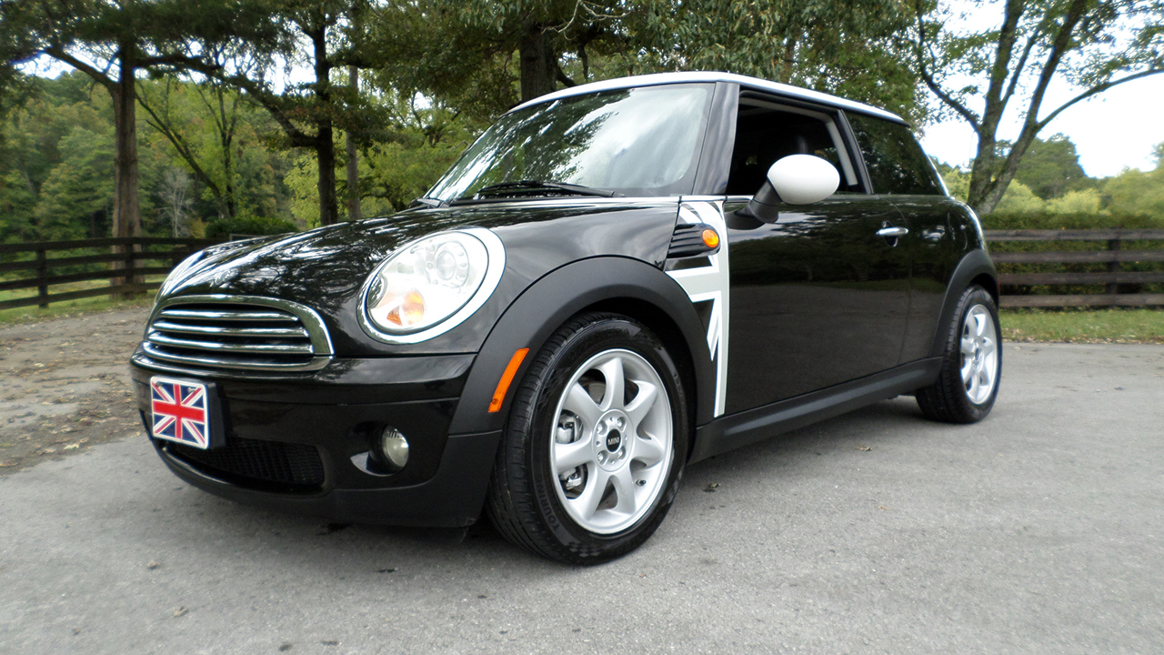 0th Image of a 2010 MINI COOPER