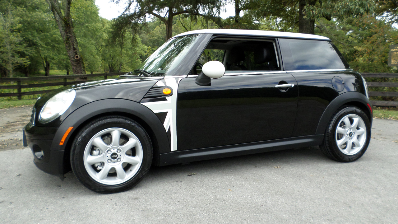 1st Image of a 2010 MINI COOPER