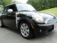 Image 3 of 23 of a 2010 MINI COOPER