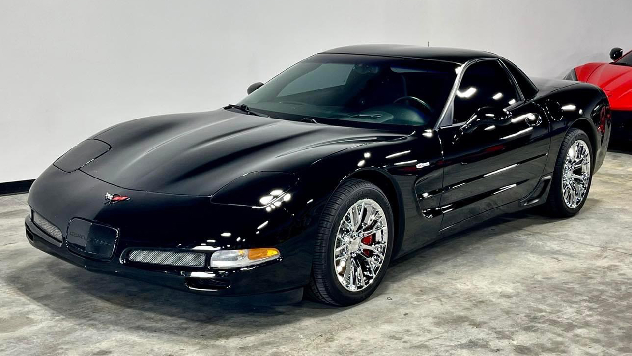 0th Image of a 2002 CHEVROLET CORVETTE