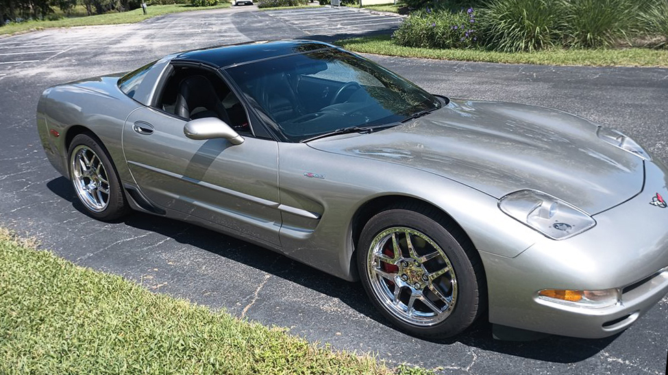 1st Image of a 1998 CHEVROLET CORVETTE