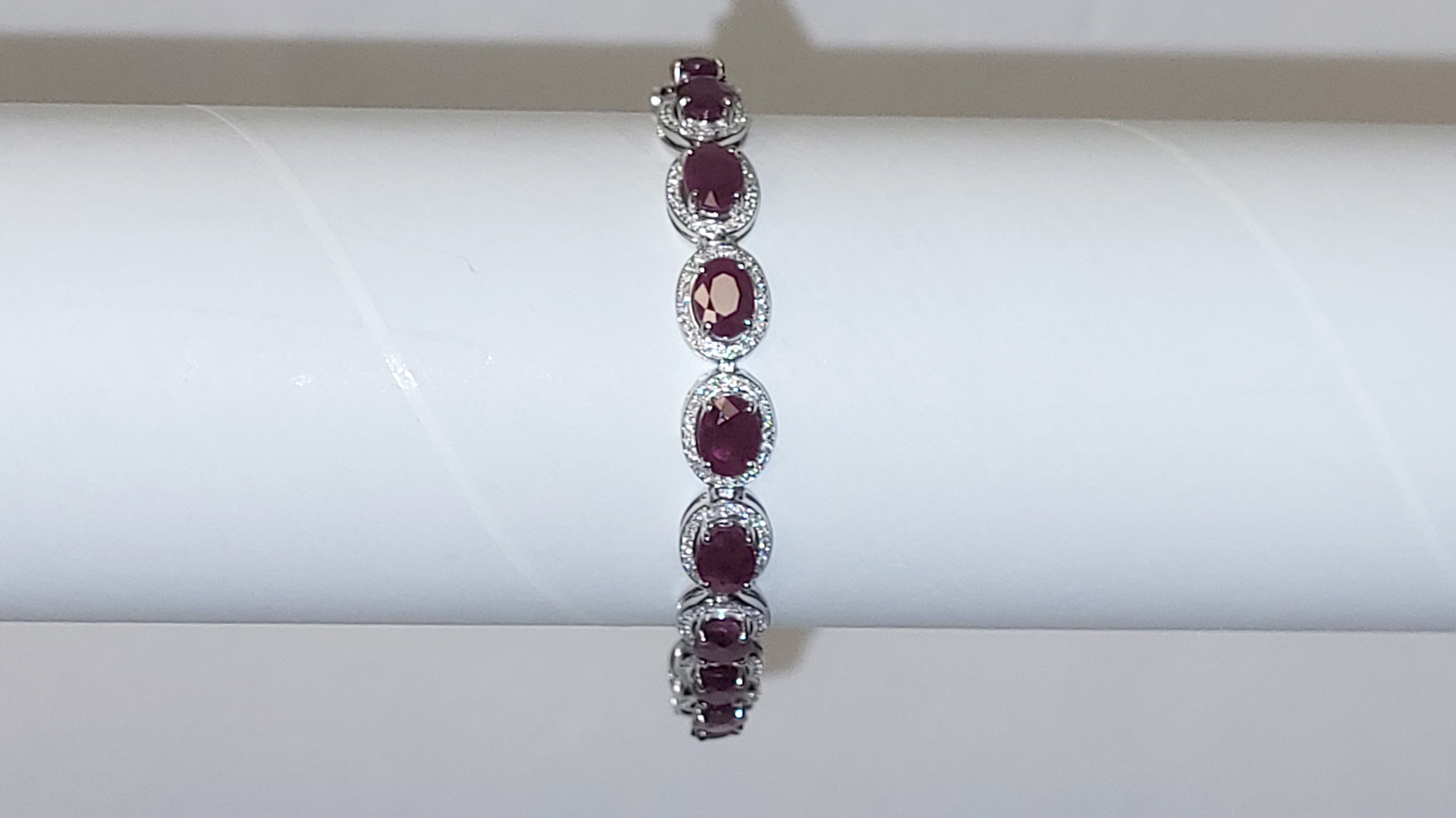 3rd Image of a N/A BURMESE RUBY DIMAOND