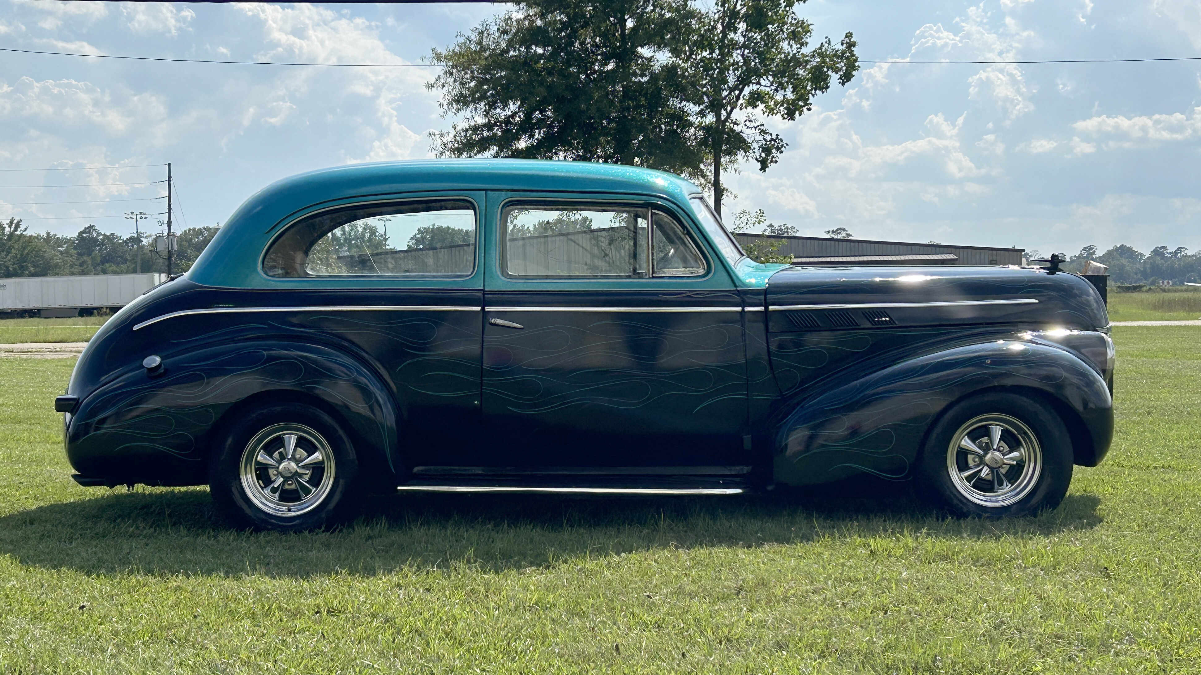 1st Image of a 1940 PONTIAC COUPE