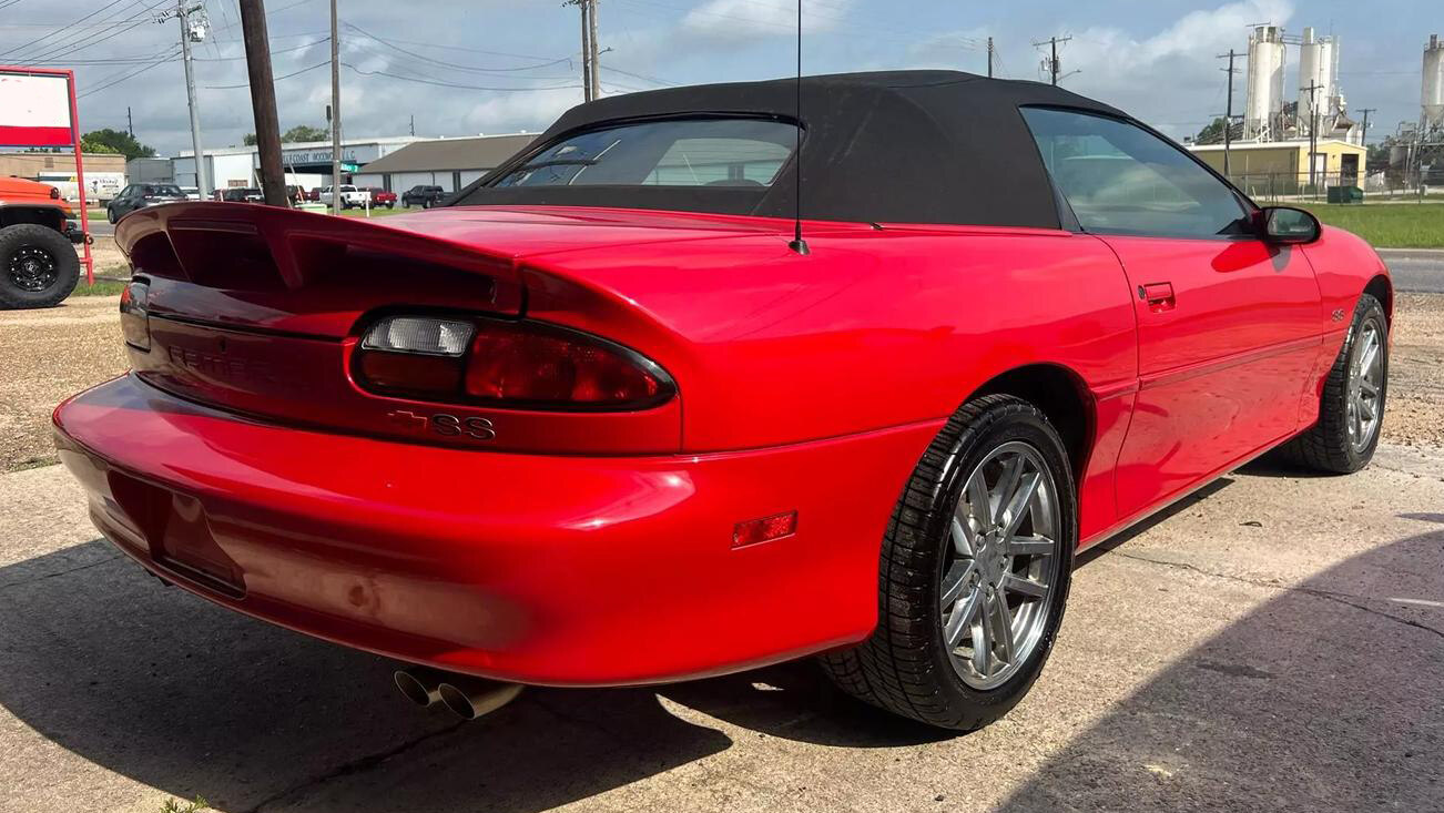 5th Image of a 2002 CHEVROLET CAMARO Z28