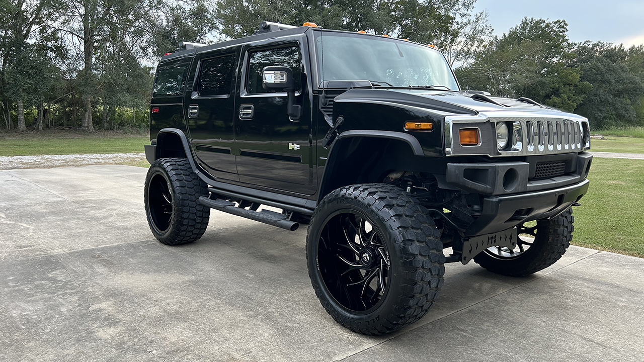 1st Image of a 2004 HUMMER H2 3/4 TON