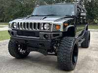 Image 3 of 18 of a 2004 HUMMER H2 3/4 TON