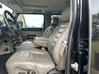 Image 7 of 18 of a 2004 HUMMER H2 3/4 TON