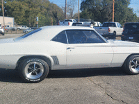 Image 3 of 10 of a 1969 CHEVROLET CAMARO RS