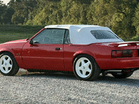 Image 4 of 28 of a 1992 FORD MUSTANG LX