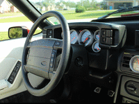 Image 26 of 28 of a 1992 FORD MUSTANG LX