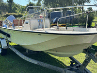 Image 2 of 9 of a 1982 BOSTON WHALER MONTAWK 17