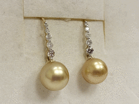 Image 3 of 5 of a N/A 14K YELLOW GOLD SEA PEARL DIAMOND