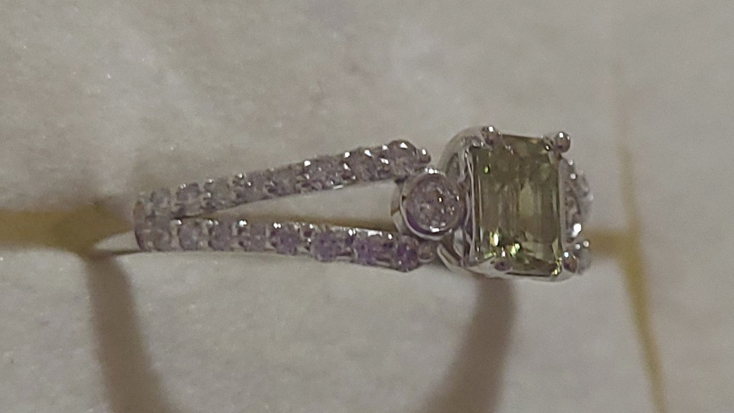 2nd Image of a N/A SAPPHIRE DIAMOND