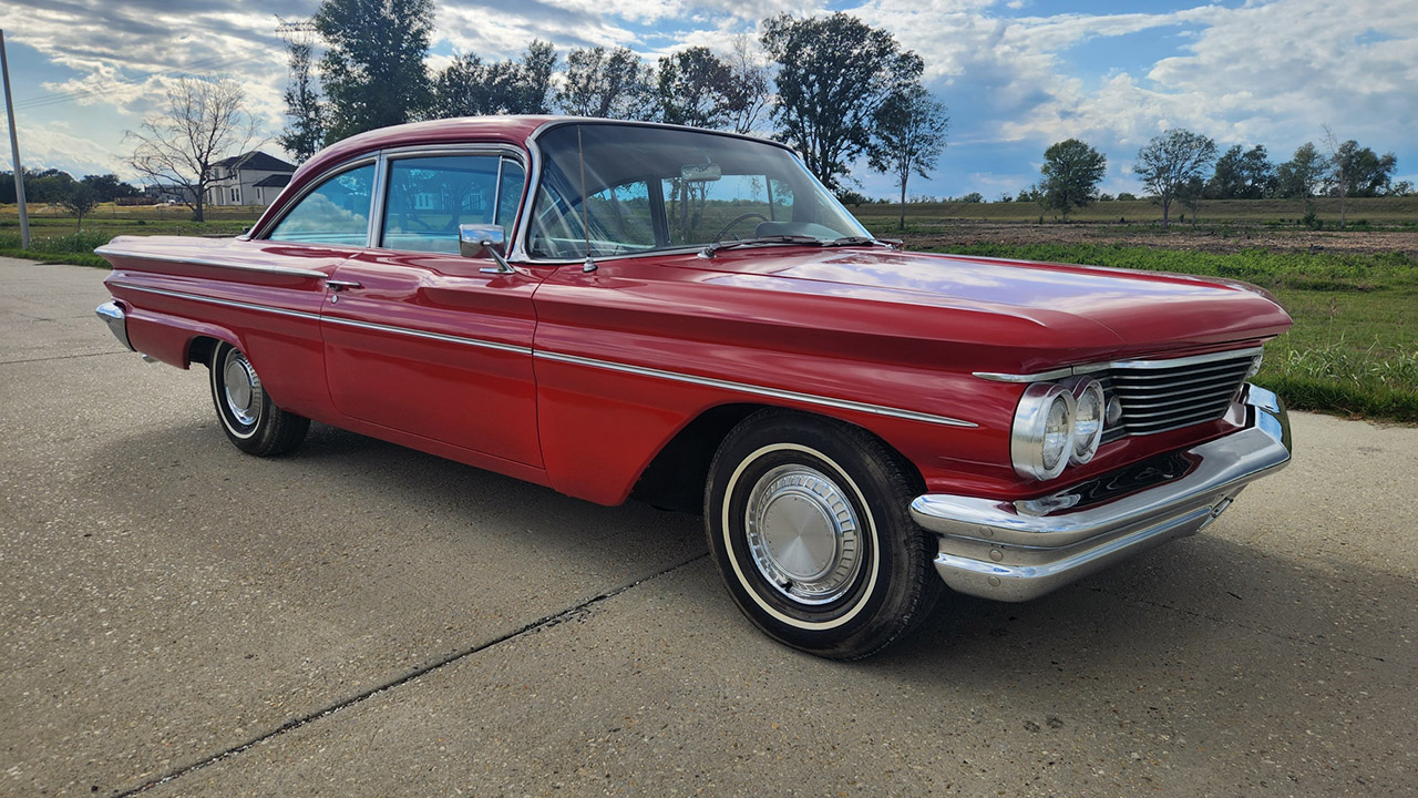 1st Image of a 1960 PONTIAC CATALINA