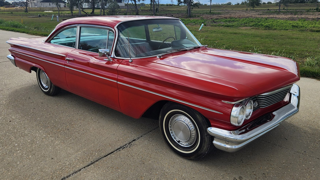 3rd Image of a 1960 PONTIAC CATALINA