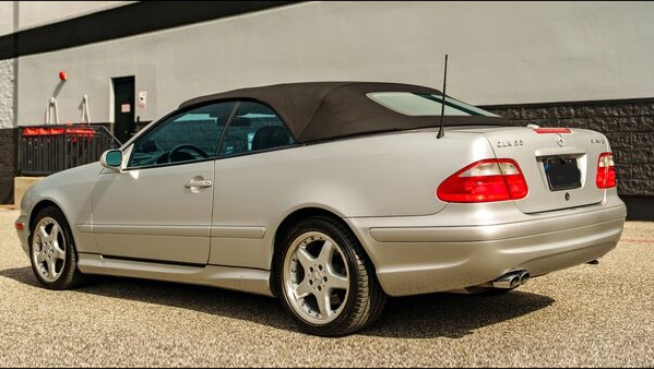 2nd Image of a 2002 MERCEDES-BENZ CLK-CLASS CLK55 AMG