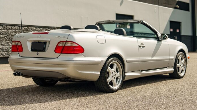 3rd Image of a 2002 MERCEDES-BENZ CLK-CLASS CLK55 AMG