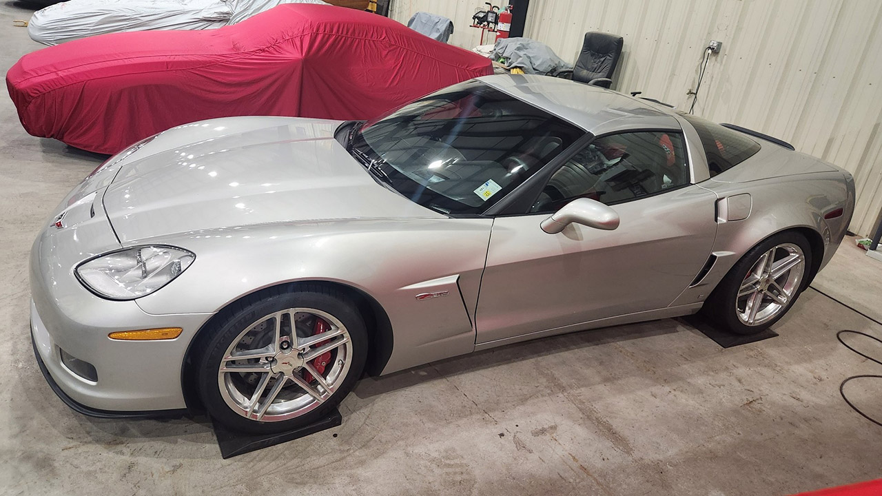 2nd Image of a 2006 CHEVROLET CORVETTE Z06