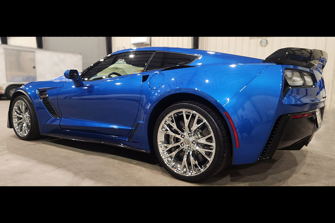 2nd Image of a 2015 CHEVROLET CORVETTE Z06 3LZ