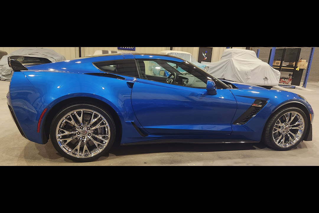 6th Image of a 2015 CHEVROLET CORVETTE Z06 3LZ