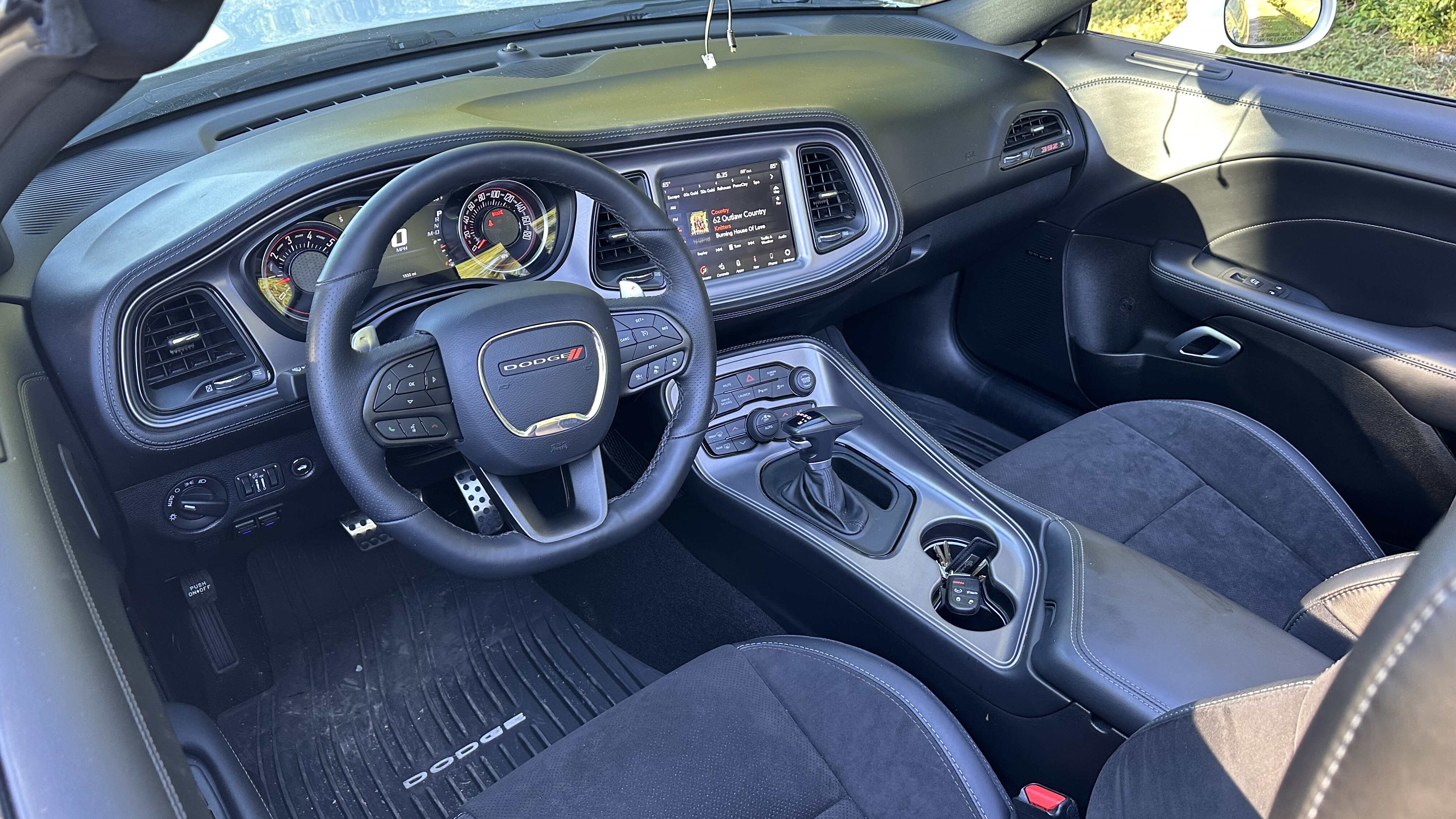 15th Image of a 2023 DODGE CHALLENGER 