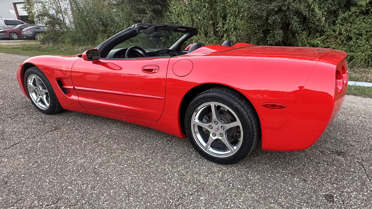 2nd Image of a 1998 CHEVROLET CORVETTE