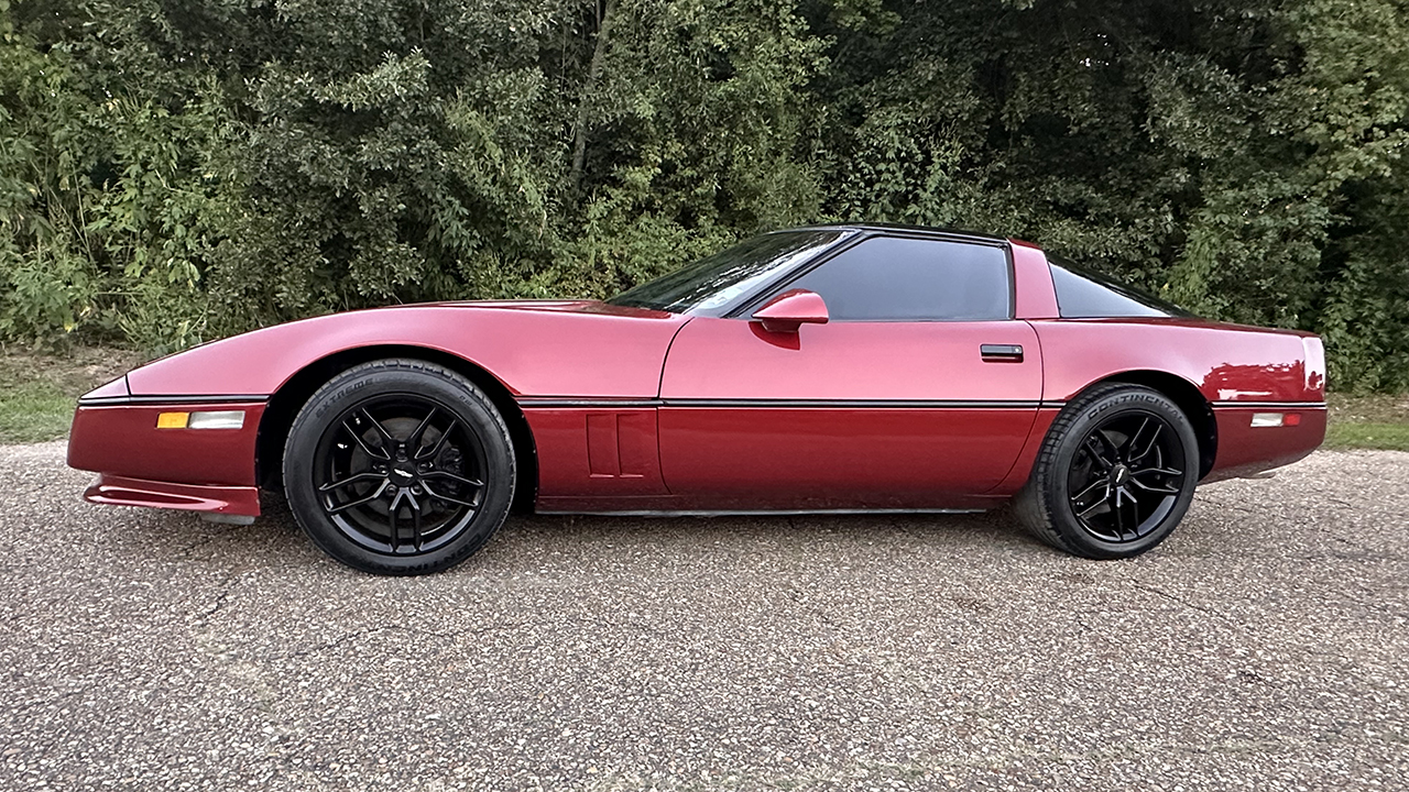 4th Image of a 1990 CHEVROLET CORVETTE