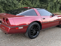 Image 4 of 12 of a 1990 CHEVROLET CORVETTE