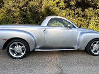 Image 7 of 14 of a 2005 CHEVROLET SSR