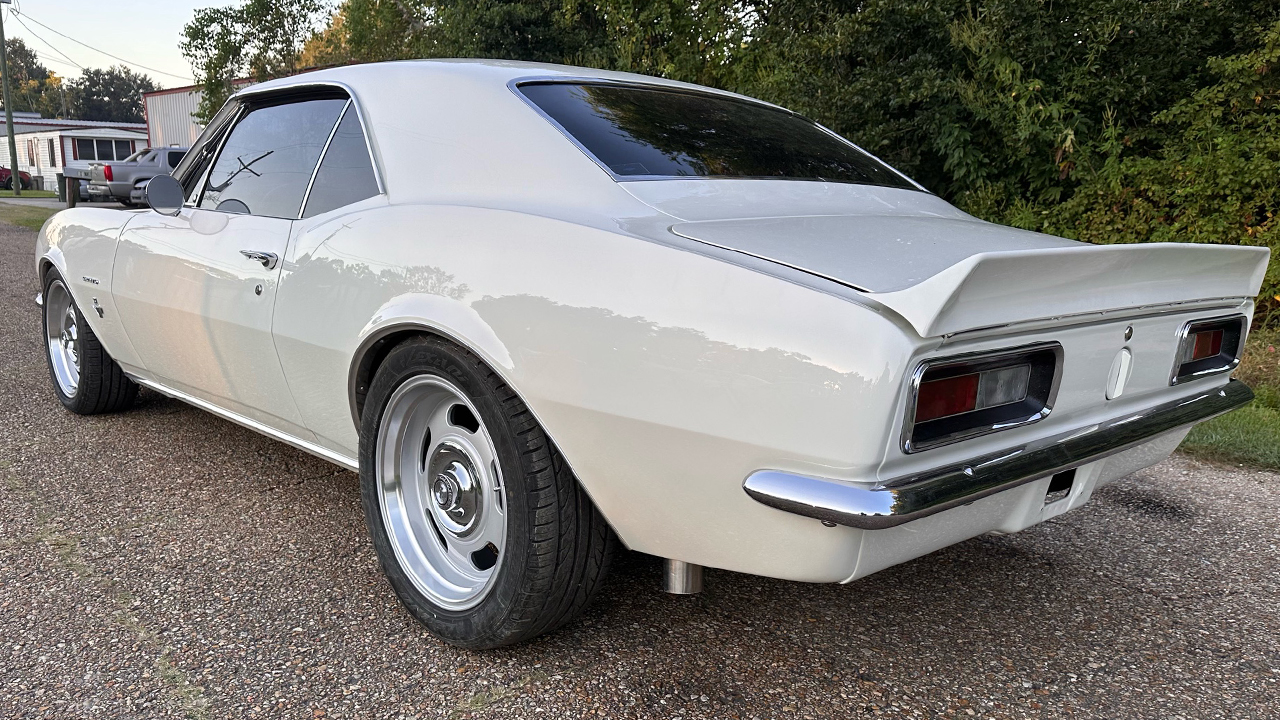 2nd Image of a 1967 CHEVROLET CAMARO