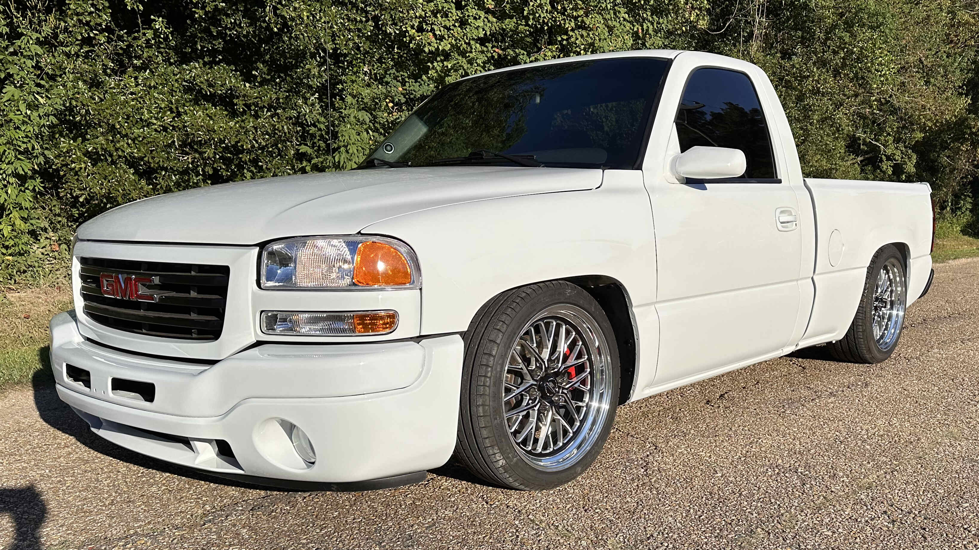 0th Image of a 2006 GMC .