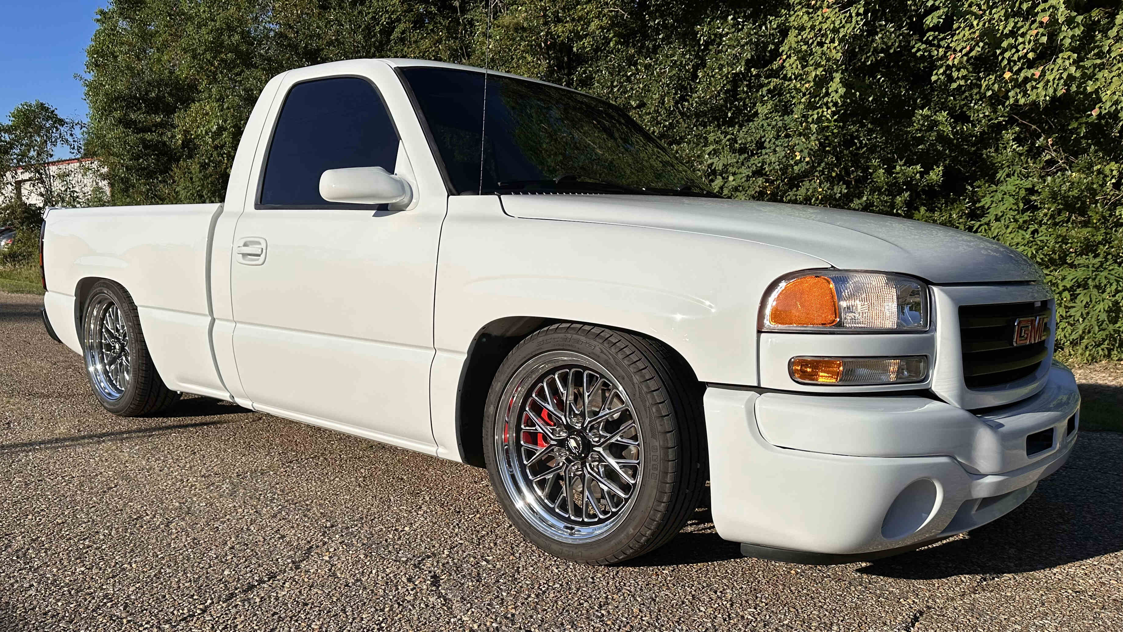 1st Image of a 2006 GMC .