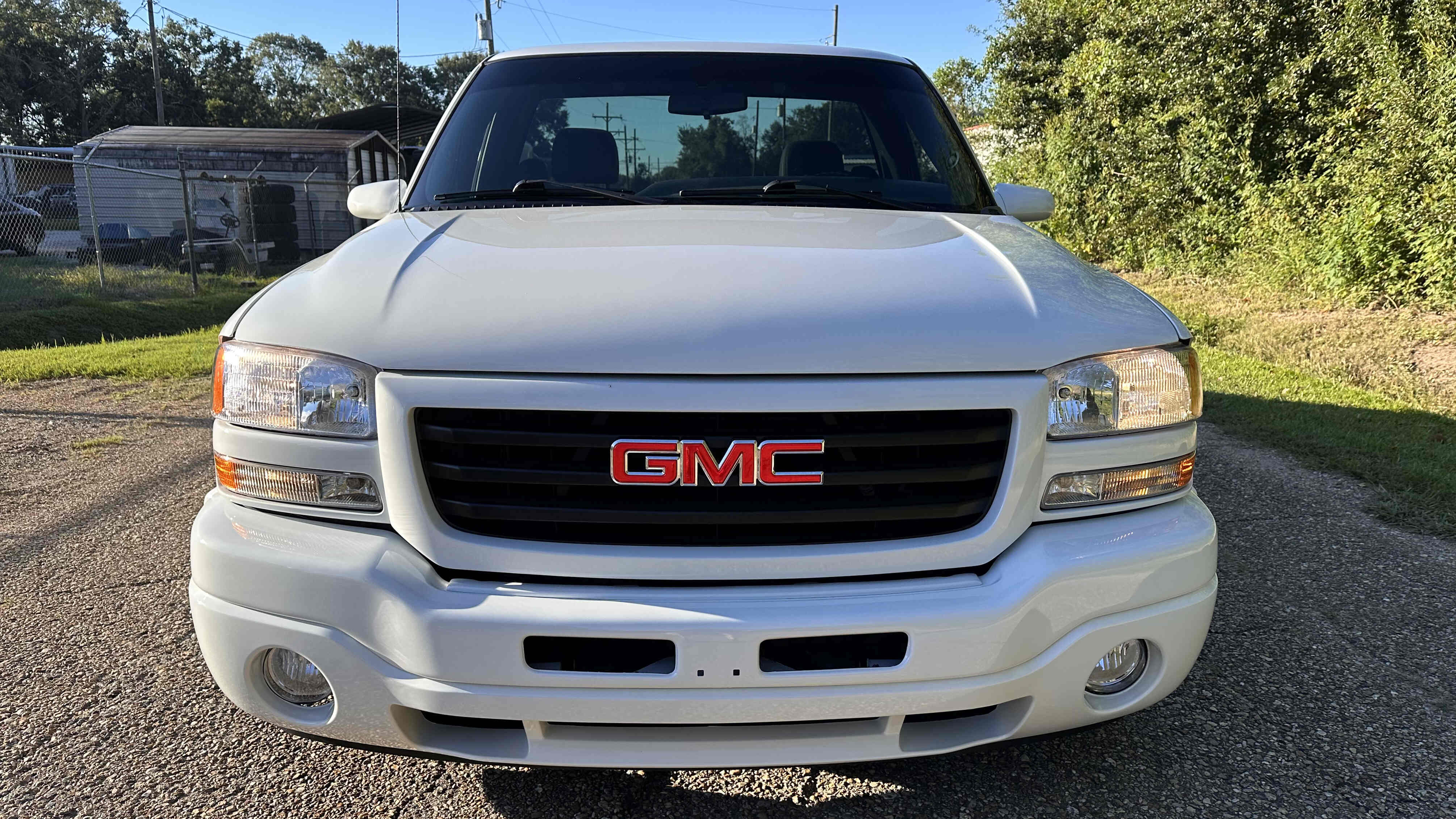 6th Image of a 2006 GMC .