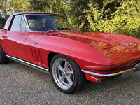 Image 3 of 19 of a 1965 CHEVROLET CORVETTE