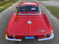 Image 11 of 19 of a 1965 CHEVROLET CORVETTE