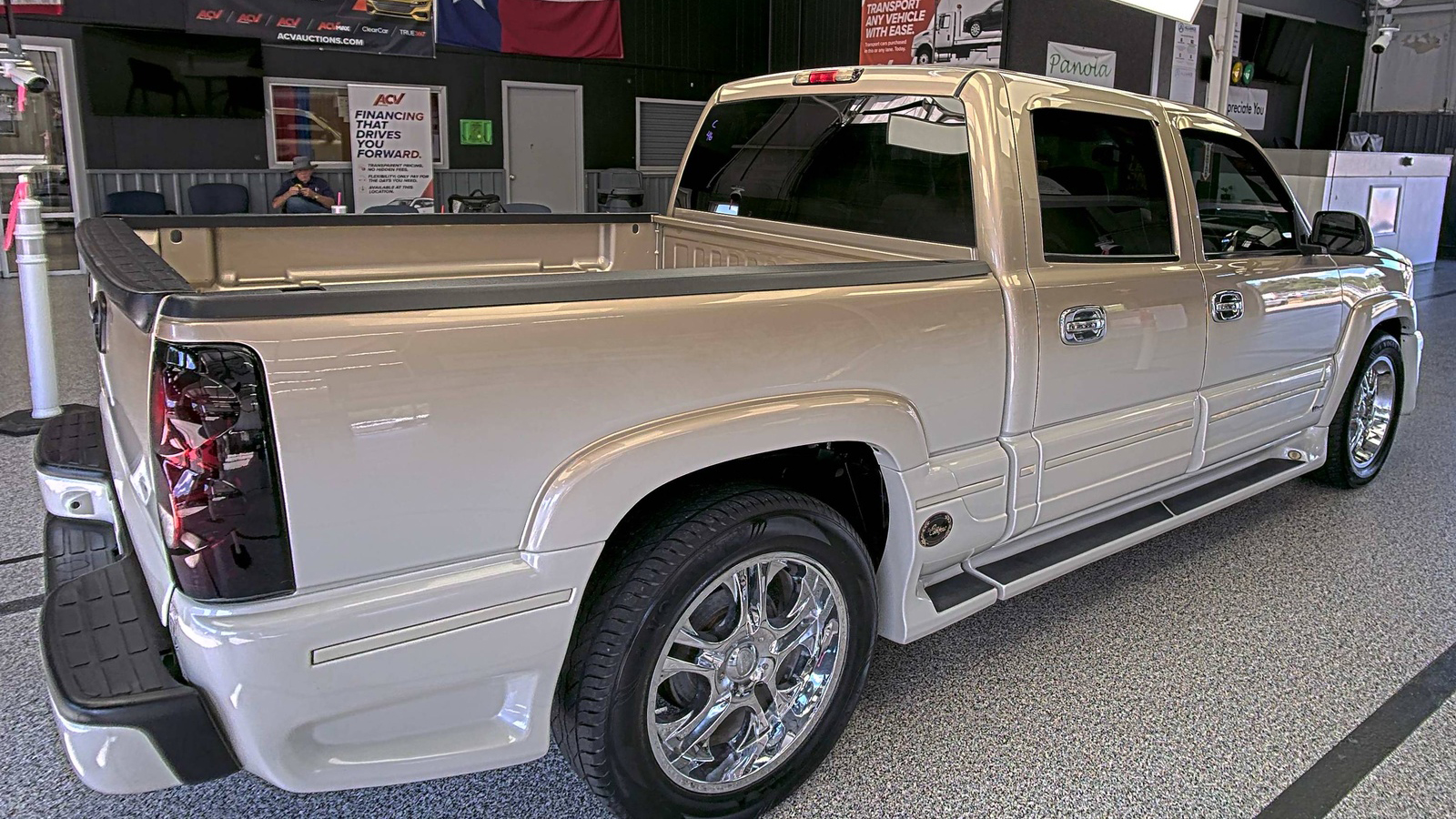 3rd Image of a 2006 CHEVROLET SILVERADO