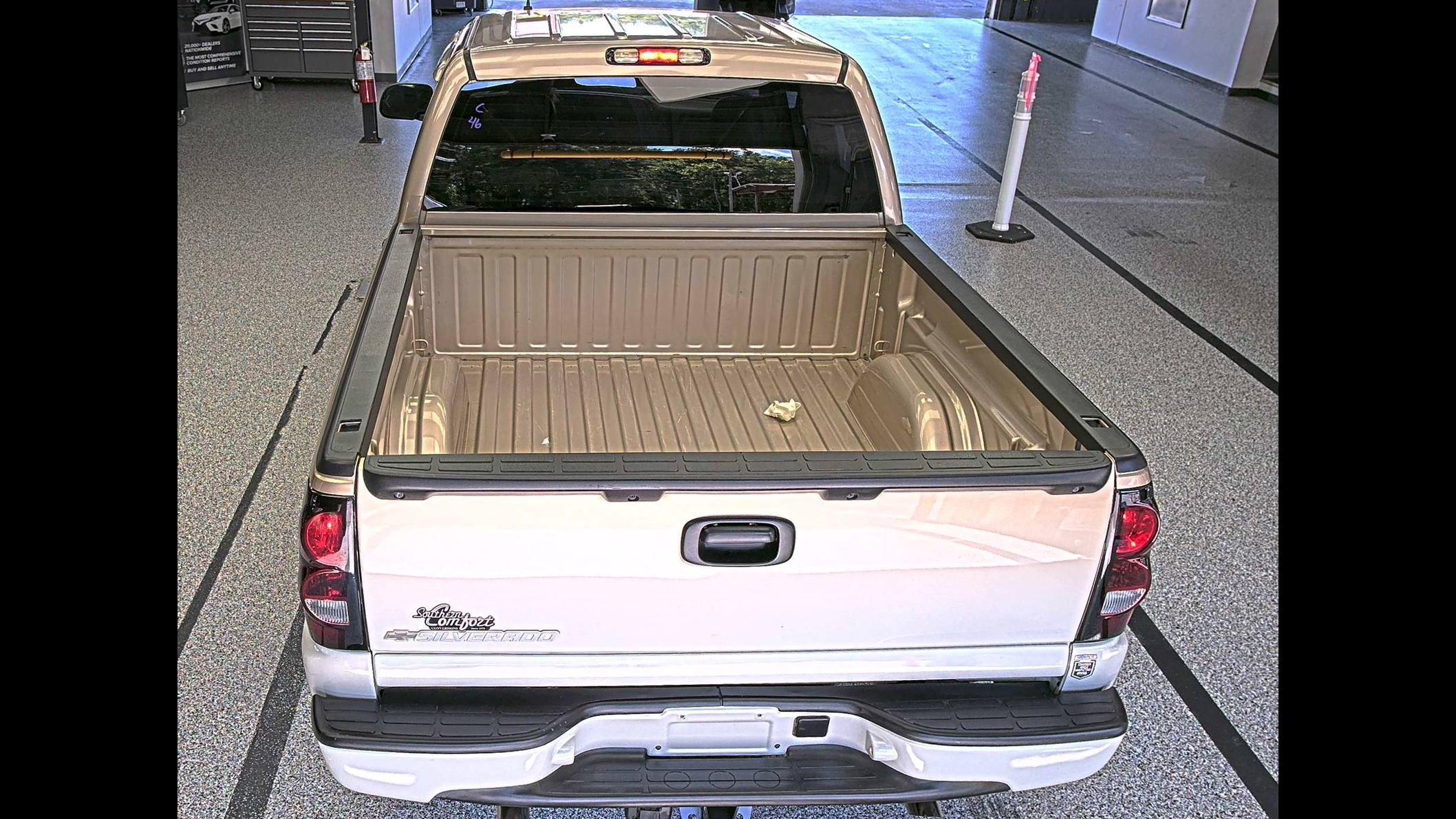 4th Image of a 2006 CHEVROLET SILVERADO