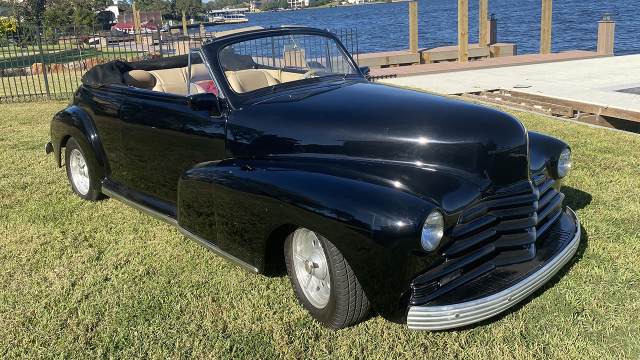 2nd Image of a 1947 CHEVROLET STREETROD