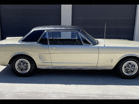 Image 4 of 14 of a 1966 FORD MUSTANG