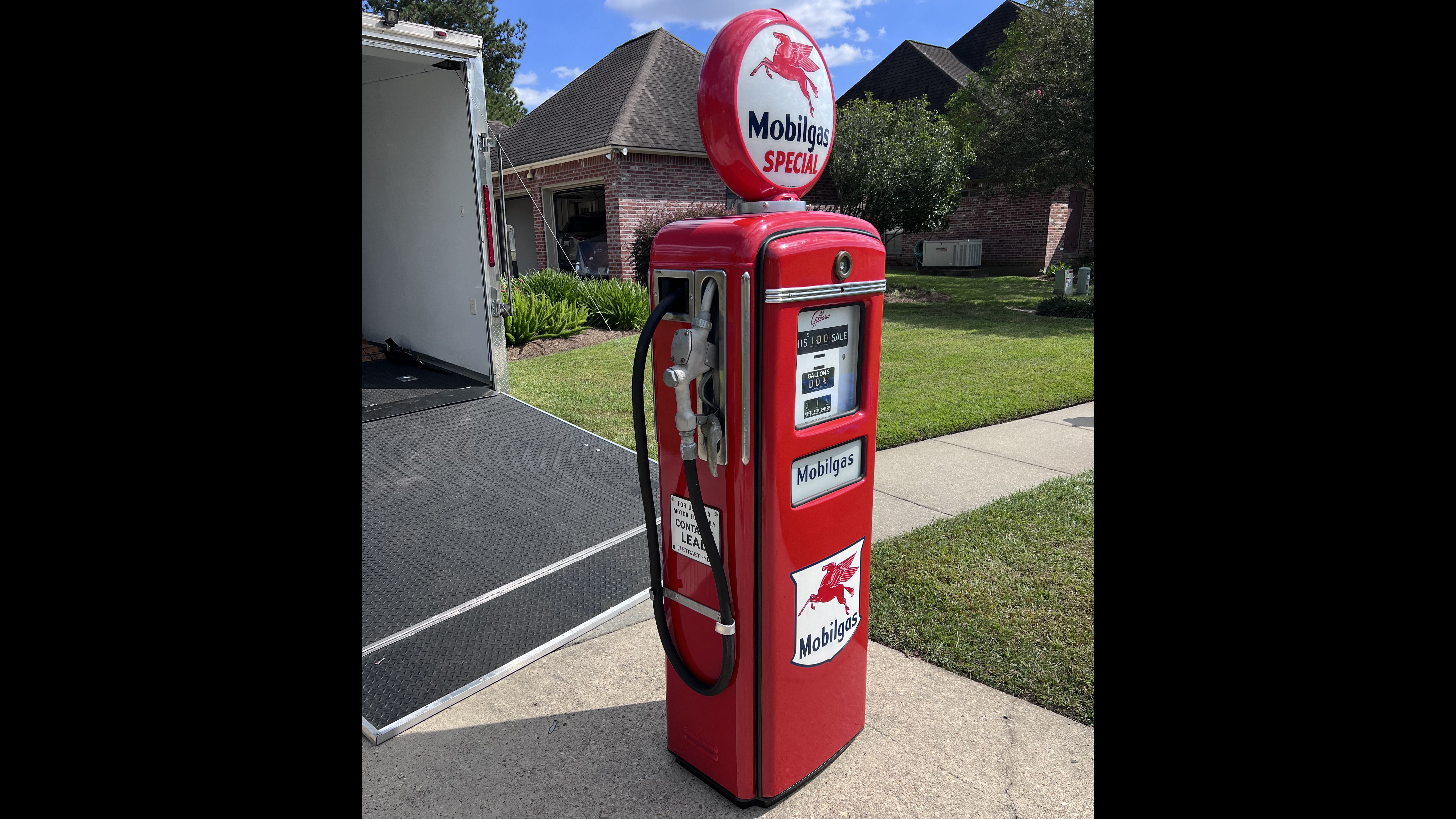 2nd Image of a N/A GILBARCO GAS PUMP