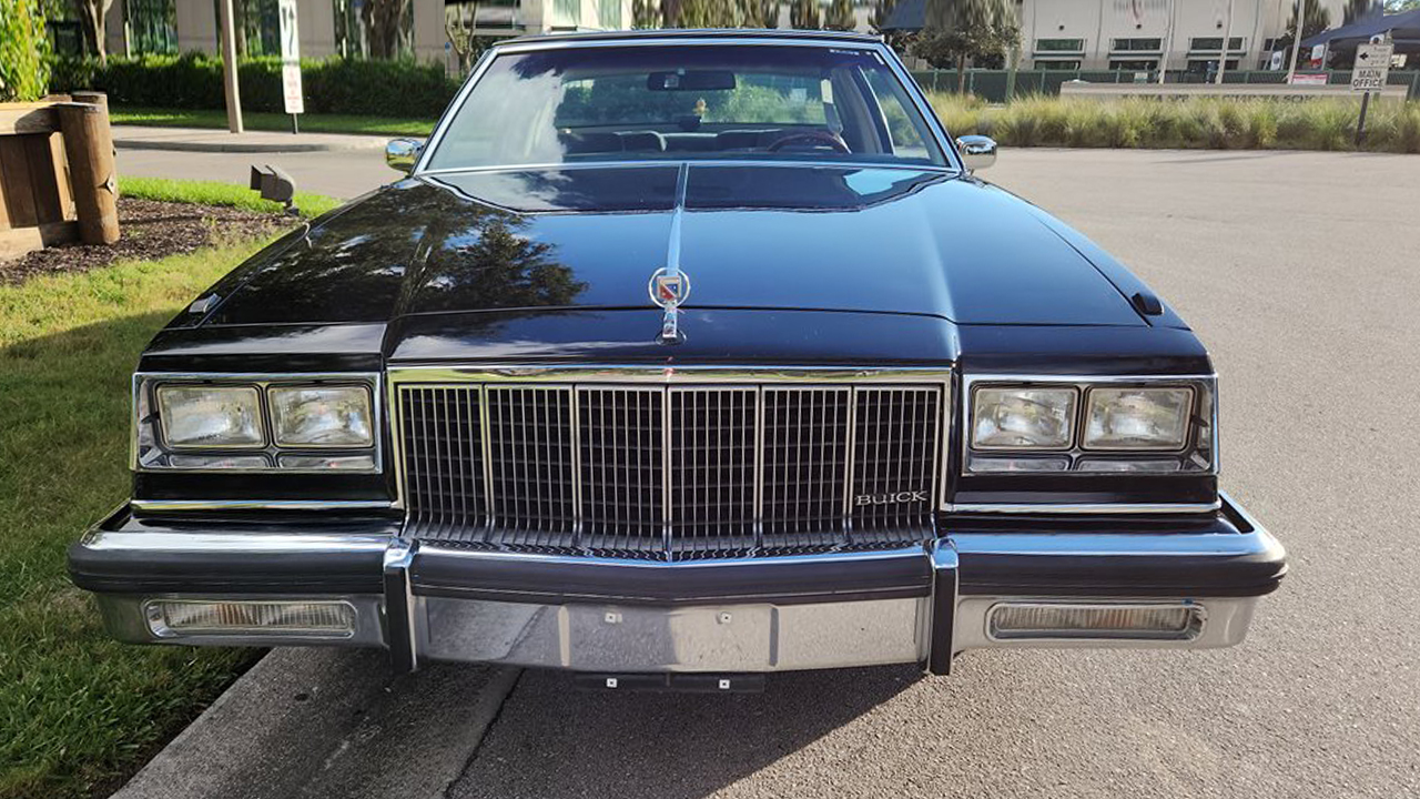 4th Image of a 1983 BUICK ELECTRA PARK AVE