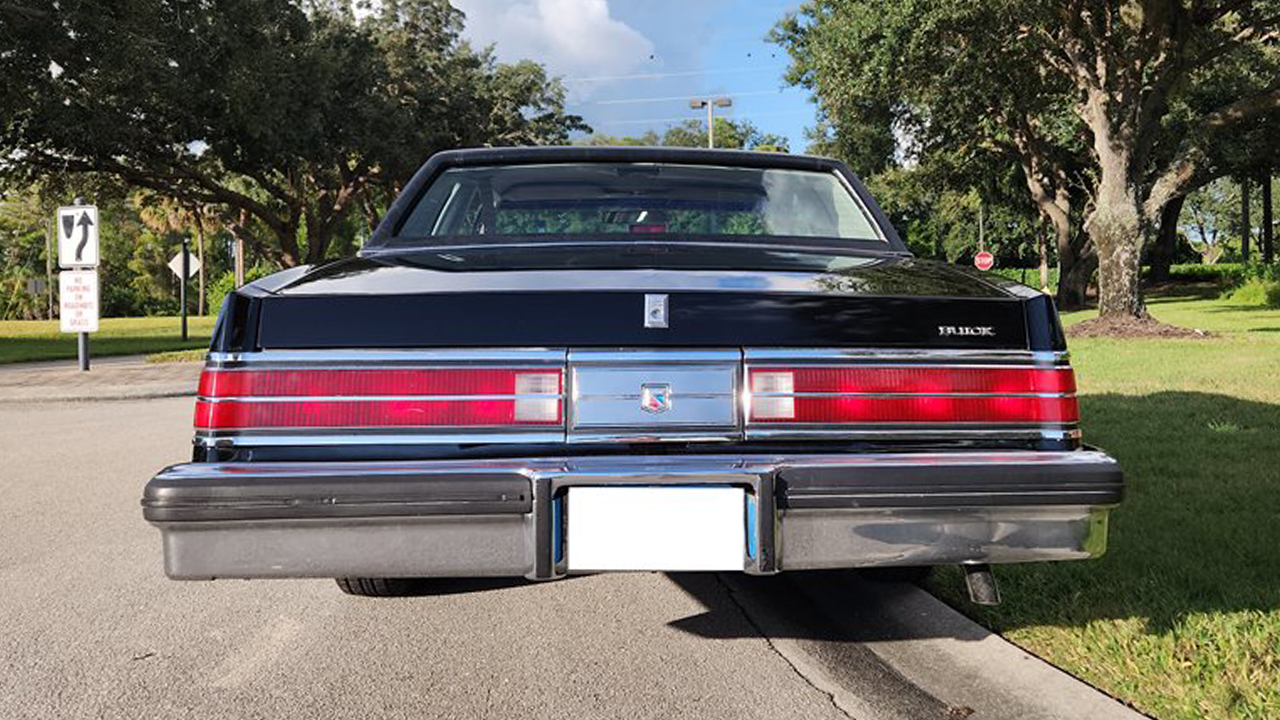 5th Image of a 1983 BUICK ELECTRA PARK AVE