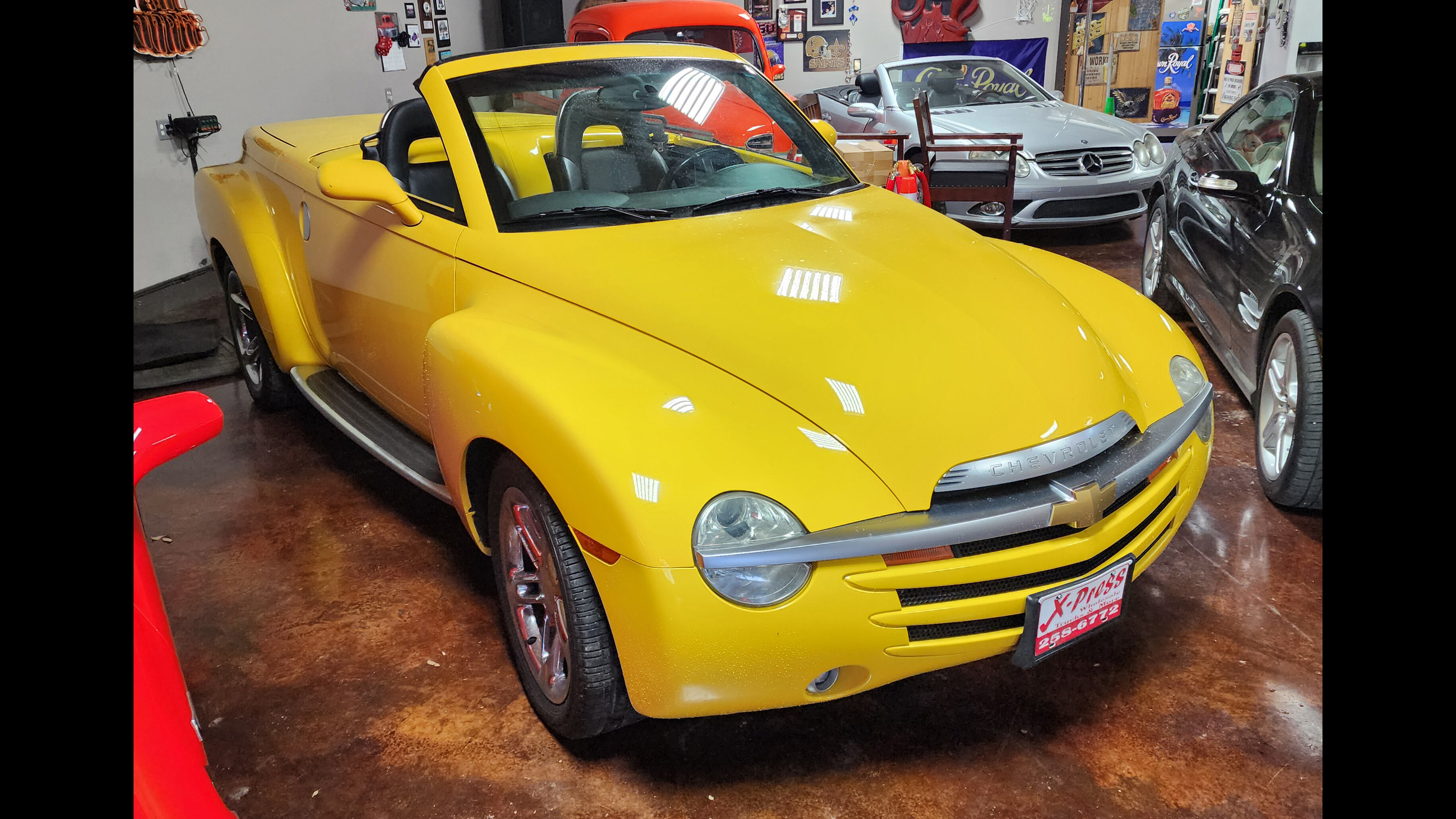 1st Image of a 2004 CHEVROLET SSR LS