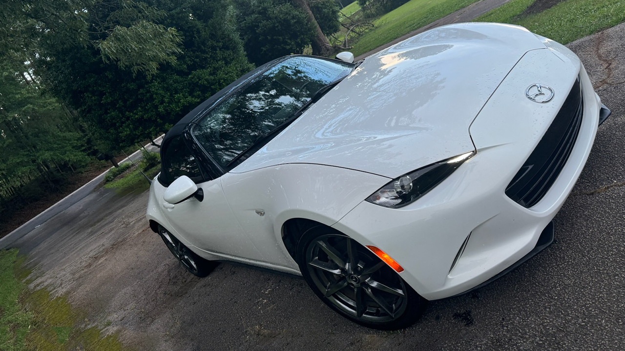 2nd Image of a 2016 MAZDA MX-5 MIATA GRAND TOURING